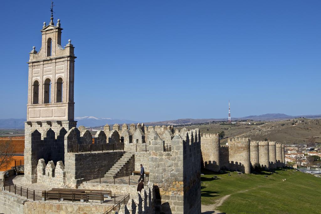 Parador De Avila Exterior photo